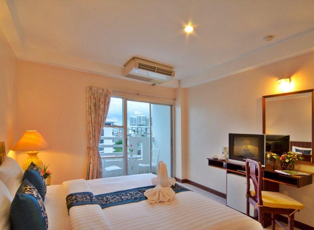 Eastiny Place Hotel Pattaya Extérieur photo
