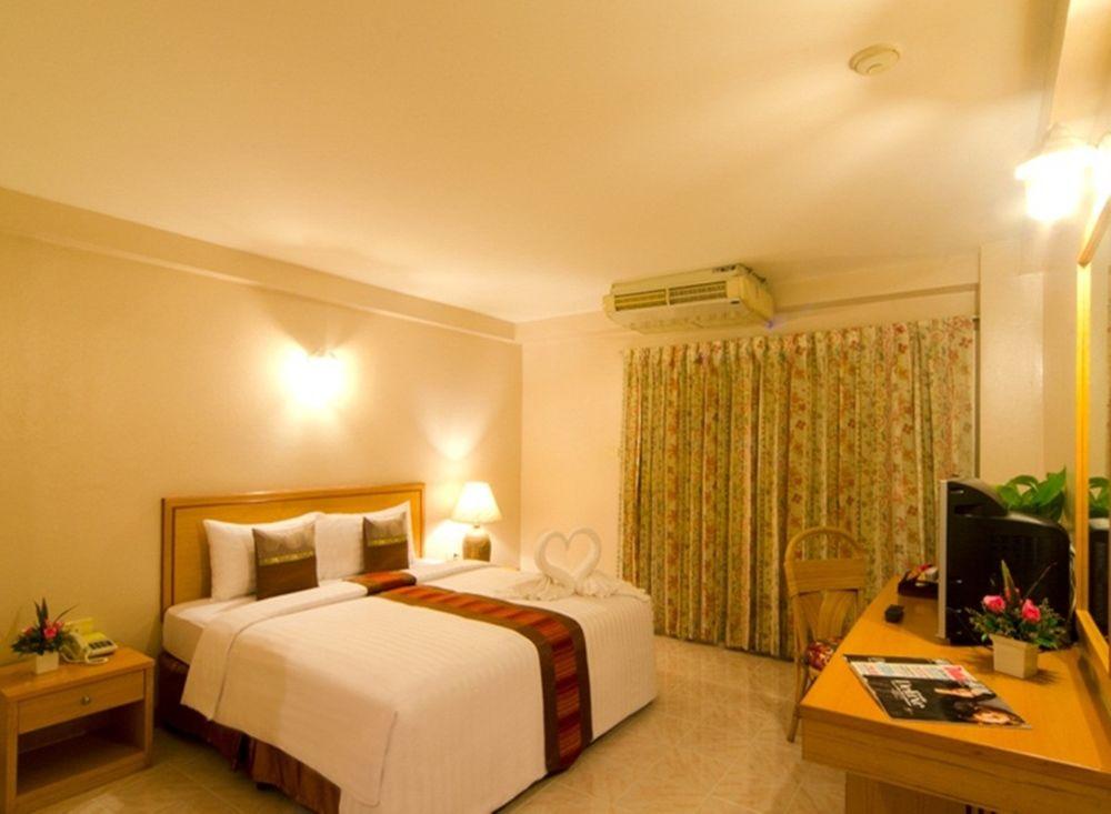 Eastiny Place Hotel Pattaya Extérieur photo
