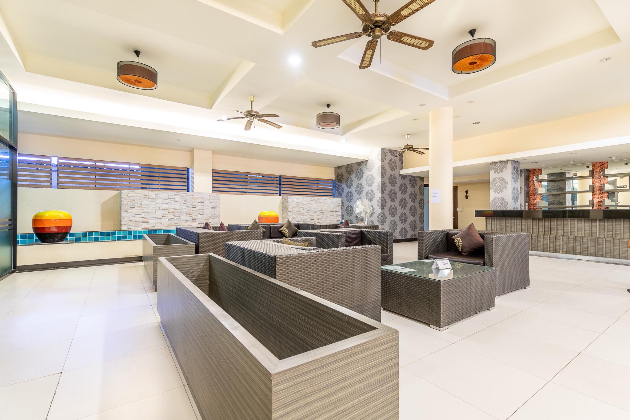 Eastiny Place Hotel Pattaya Extérieur photo