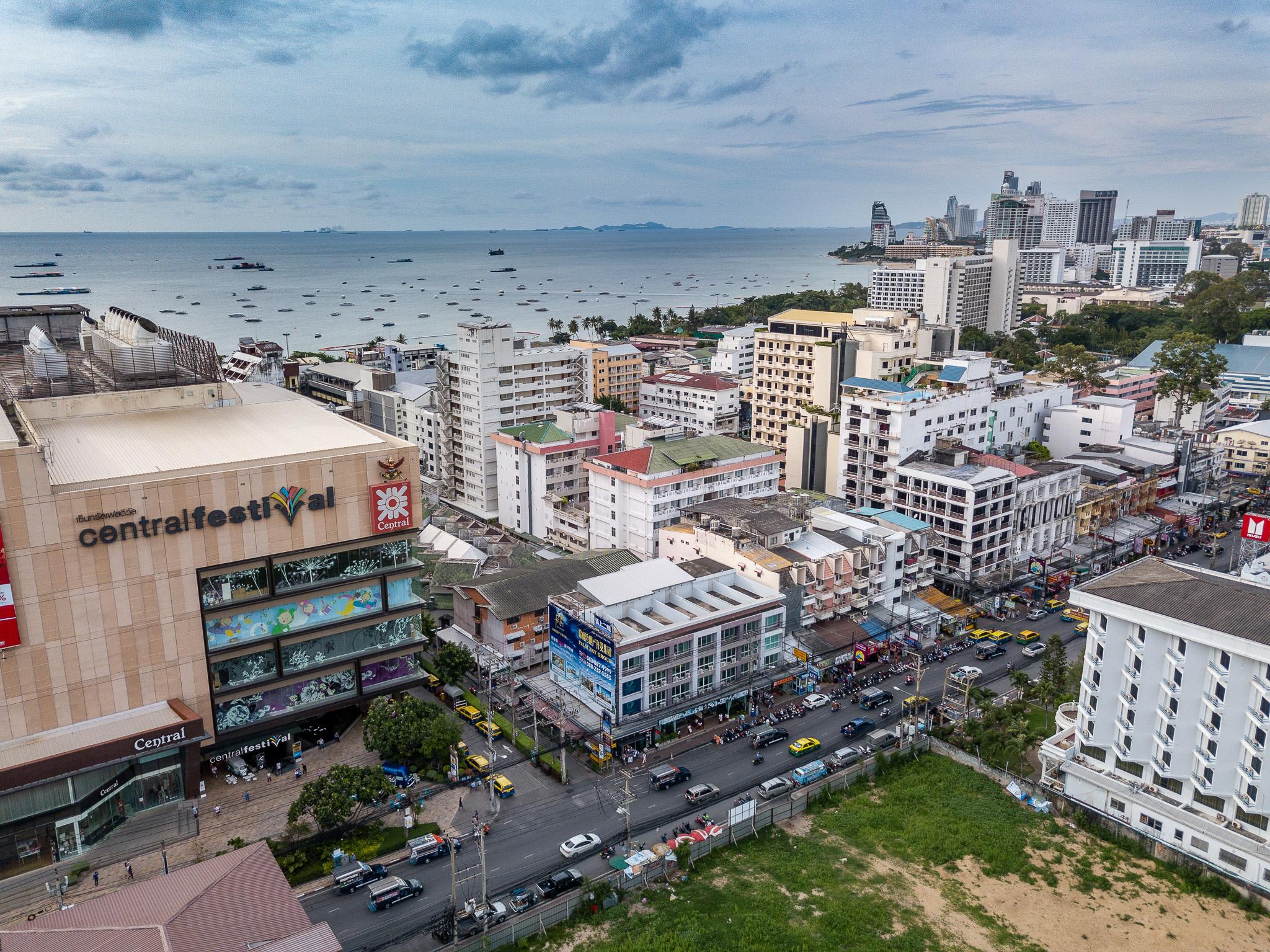 Eastiny Place Hotel Pattaya Extérieur photo